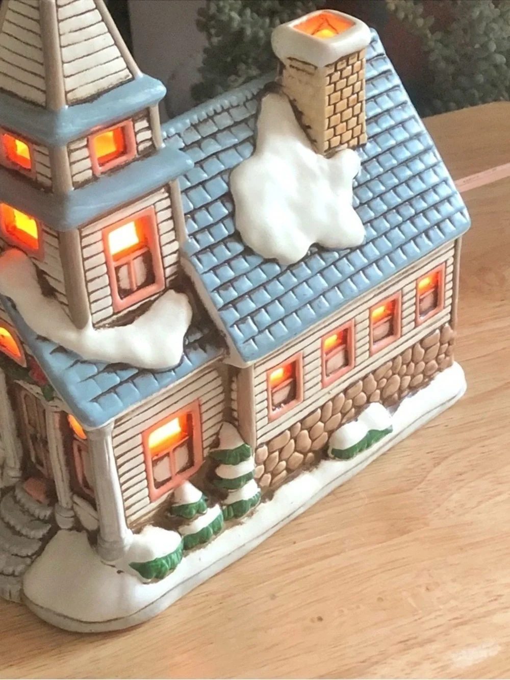 Vintage 1987 Lefton China Byron Wood Lighted Ceramic Christmas Village Church